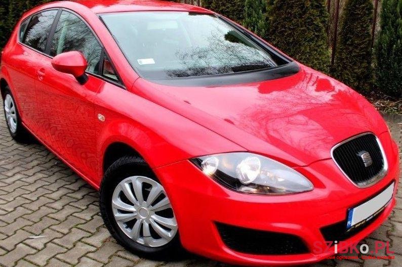 2010' SEAT Leon photo #1