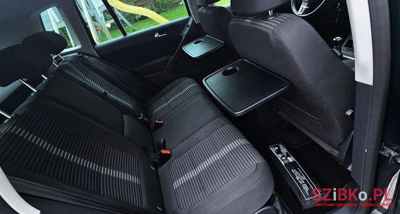 2011' Volkswagen Tiguan photo #5
