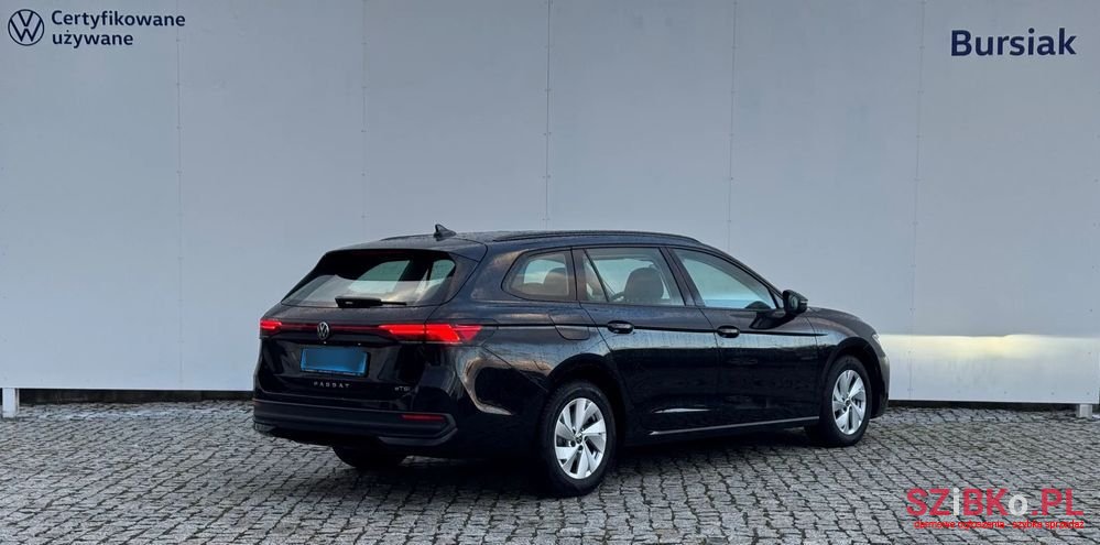2024' Volkswagen Passat photo #2