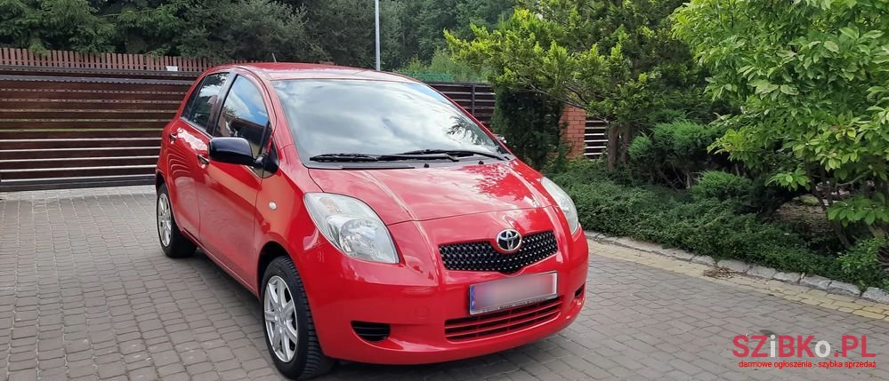 2007' Toyota Yaris 1.0 Vvt-I Comfort photo #2