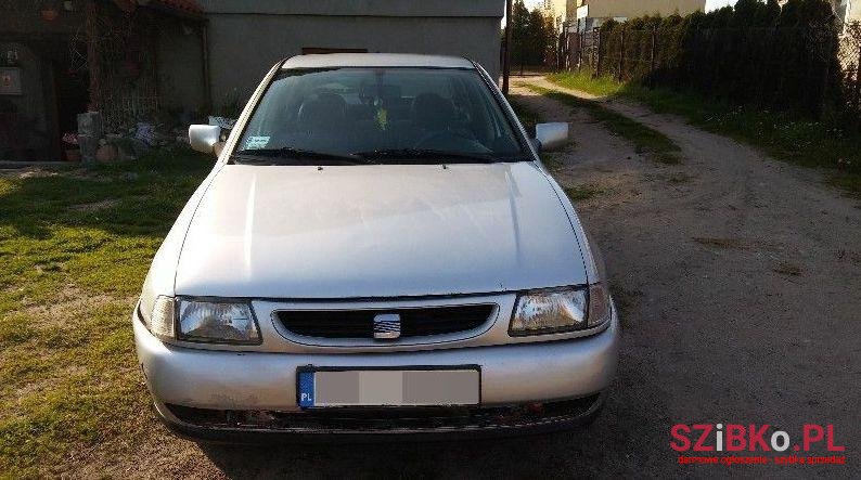 1996' SEAT Cordoba photo #2