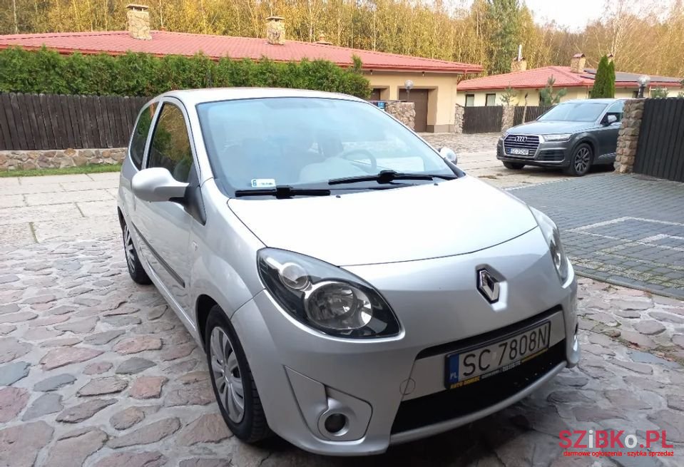 2010' Renault Twingo photo #3