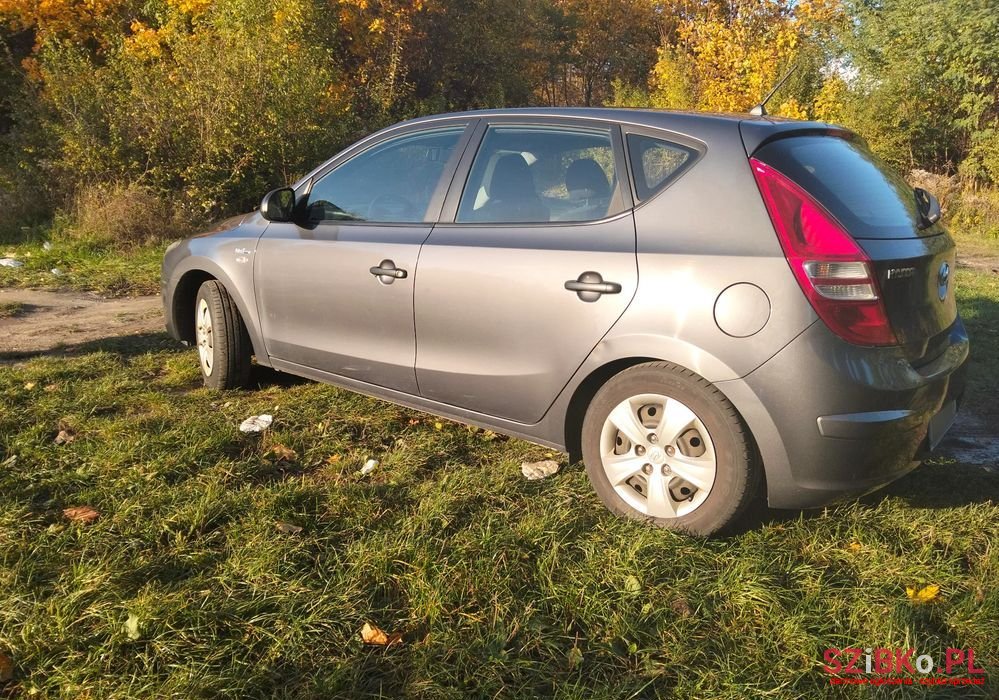 2010' Hyundai i30 photo #2