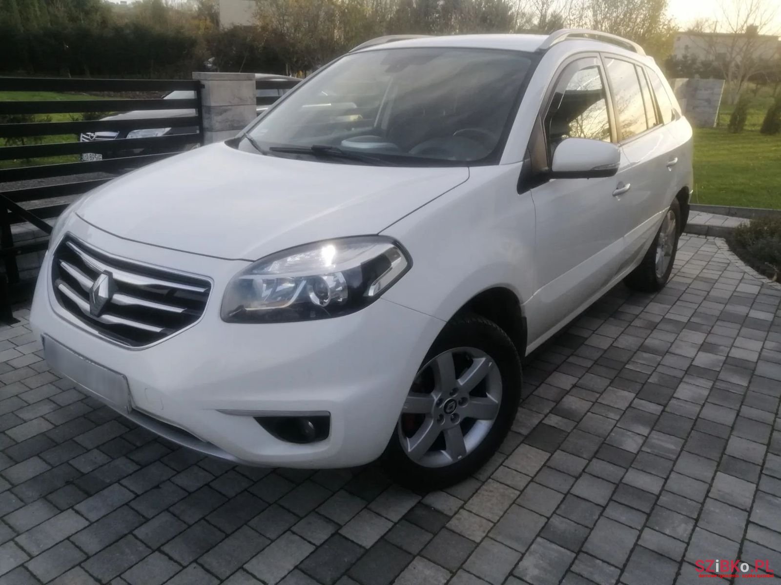 2012' Renault Koleos photo #6