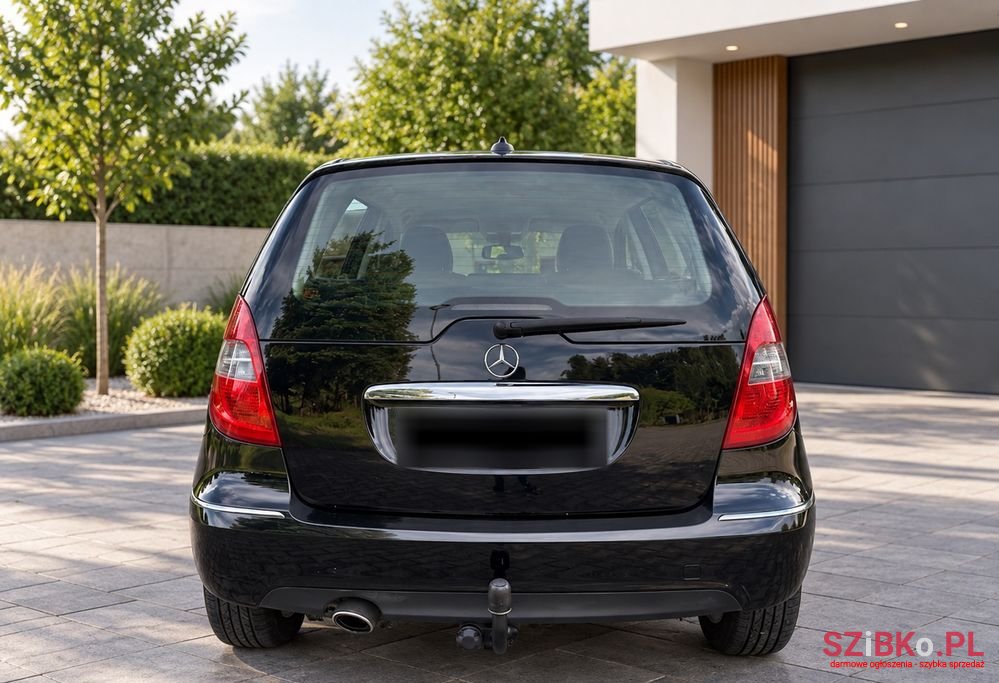2010' Mercedes-Benz A-Class 180 Elegance photo #6