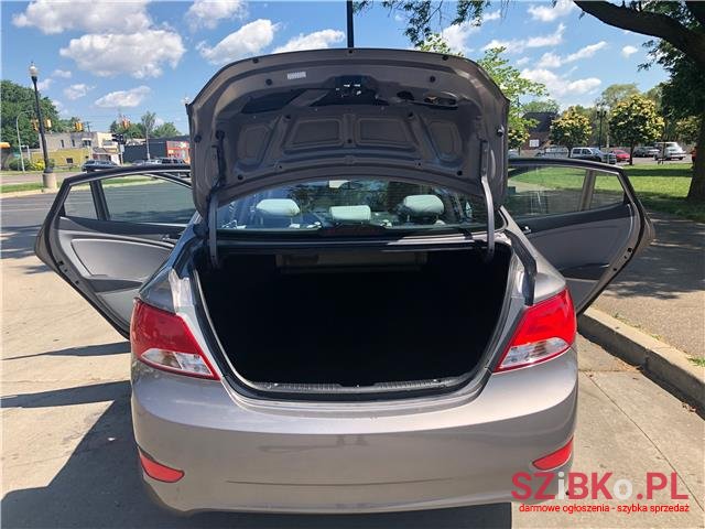 2017' Hyundai Accent photo #5