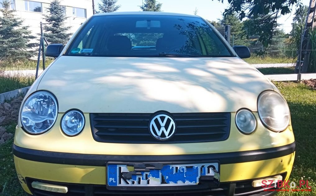 2002' Volkswagen Polo photo #3