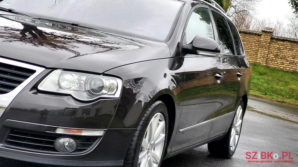 2006' Volkswagen Passat photo #4