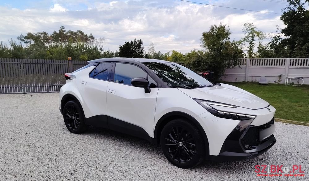 2023' Toyota C-HR photo #3