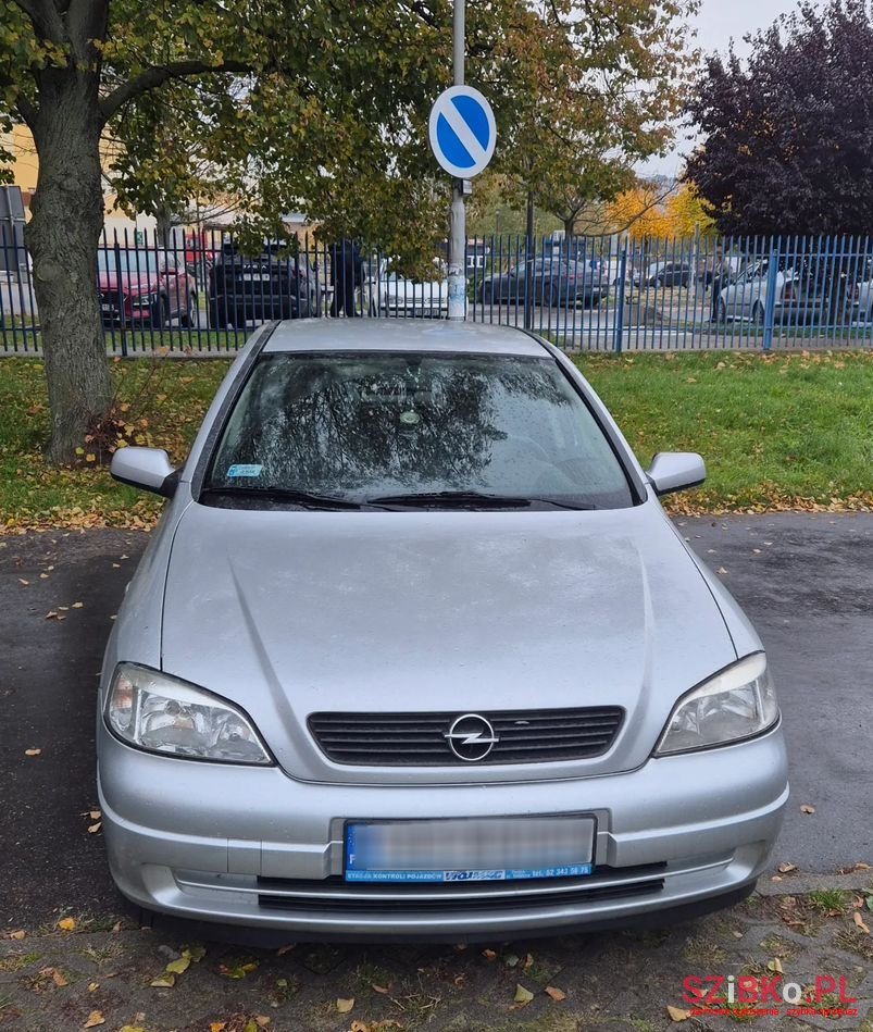 2009' Opel Astra 1.4 Start photo #3
