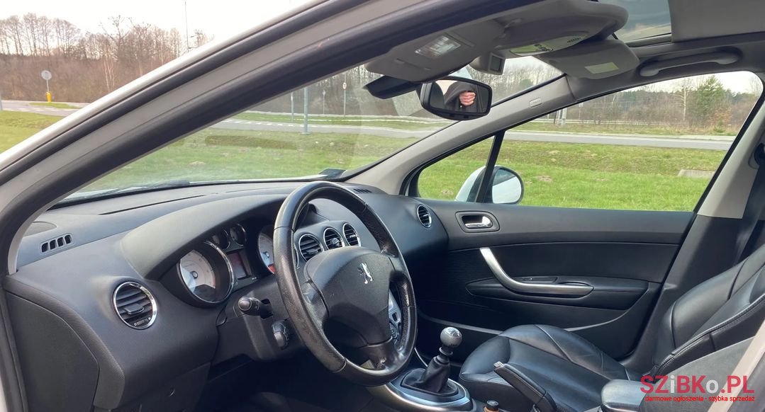 2008' Peugeot 308 photo #5