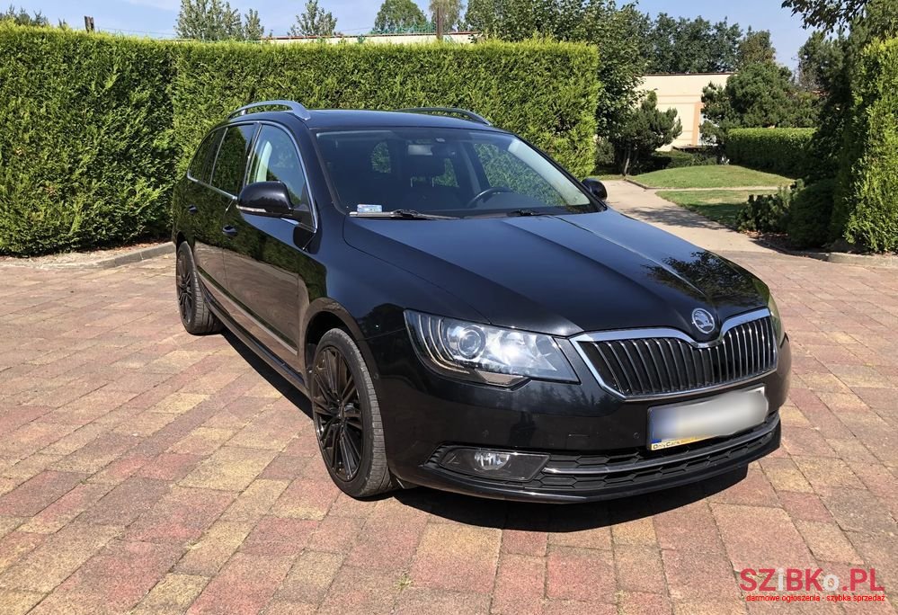 2013' Skoda Superb photo #4