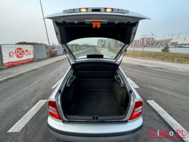 2007' Skoda Octavia photo #6