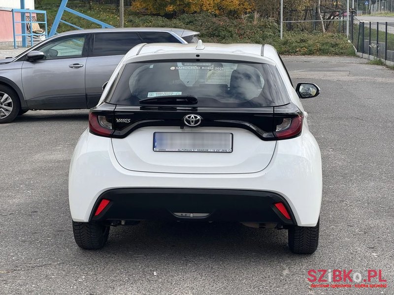 2021' Toyota Yaris 1.5 Comfort photo #3