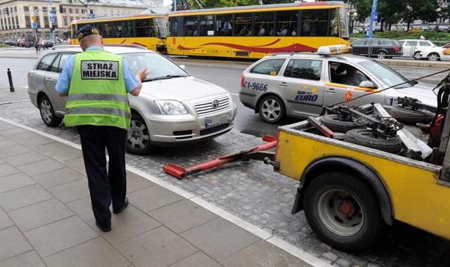 Opłaty za odholowanie auta w Warszawie w 2016 roku były nielegalne!
