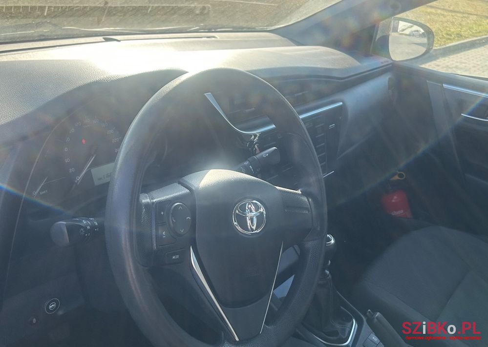 2018' Toyota Corolla 1.6 Active photo #3