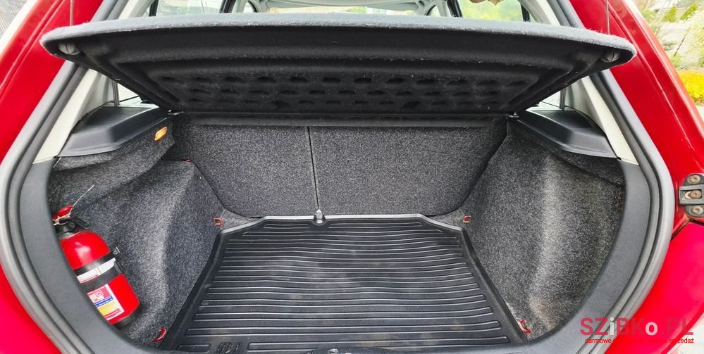 2002' Skoda Fabia photo #5