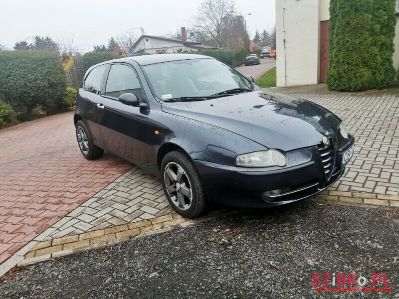 2002' Alfa Romeo 147 photo #3