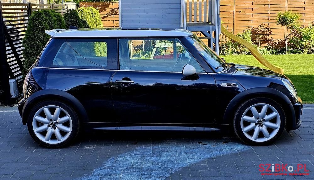 2005' MINI Cooper S Standard photo #2