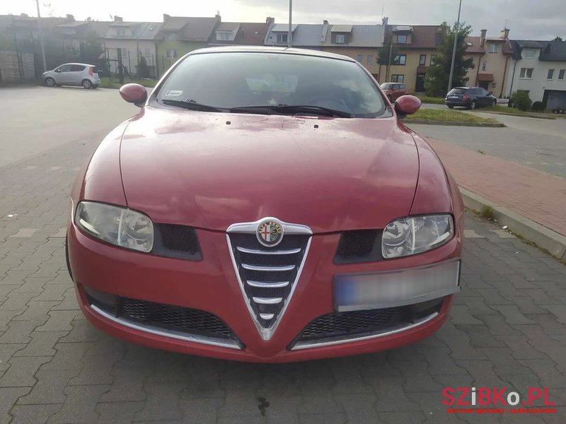 2007' Alfa Romeo GT photo #2
