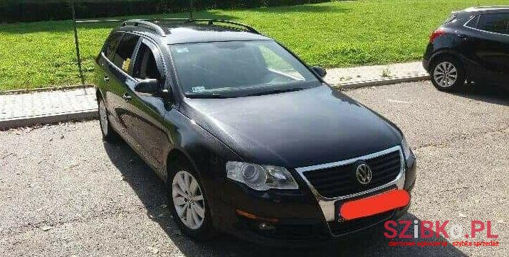 2009' Volkswagen Passat photo #1