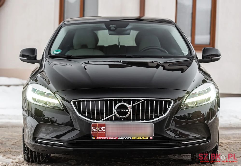 2018' Volvo V40 D2 Inscription photo #4