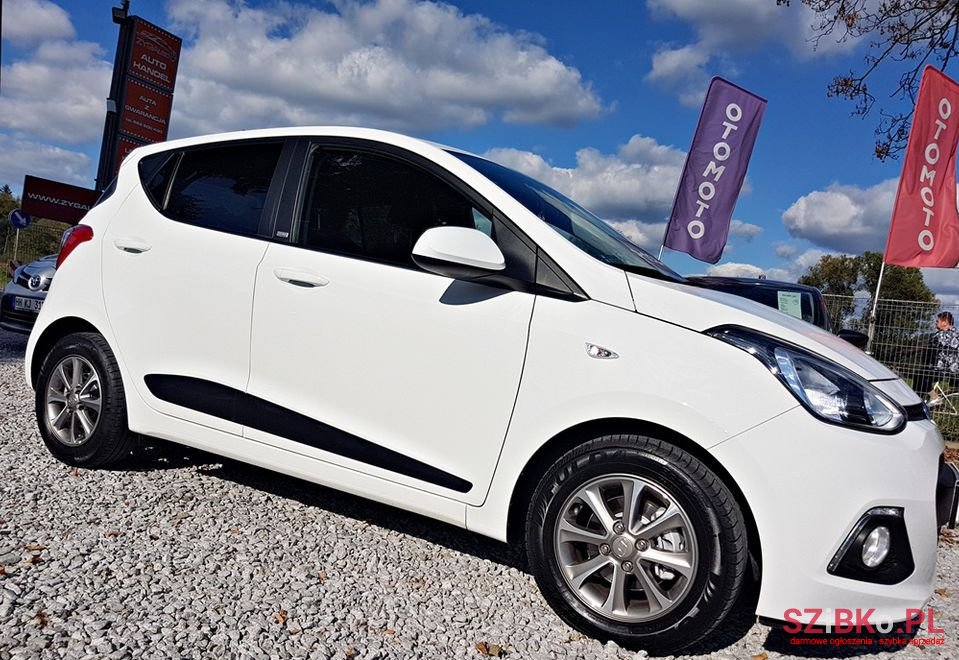 2016' Hyundai i10 photo #2