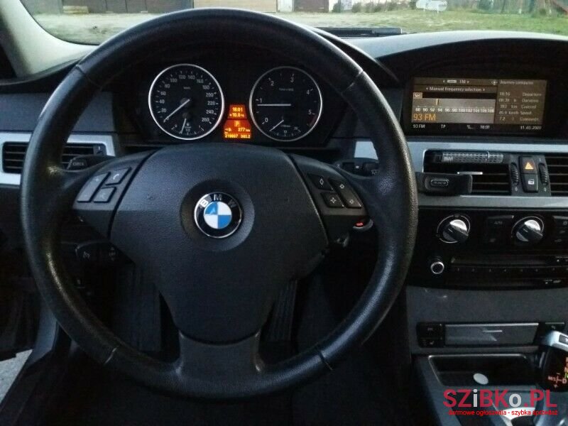 2007' BMW 520 photo #6