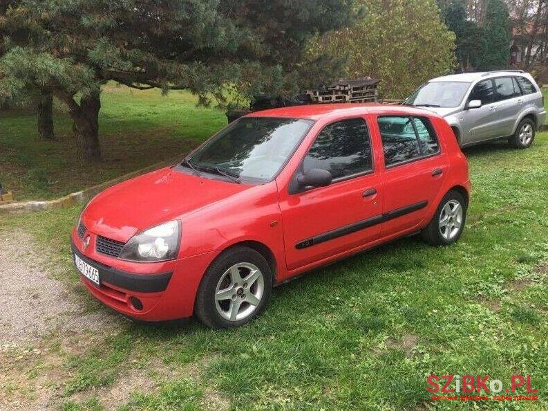 2002' Renault Clio photo #1