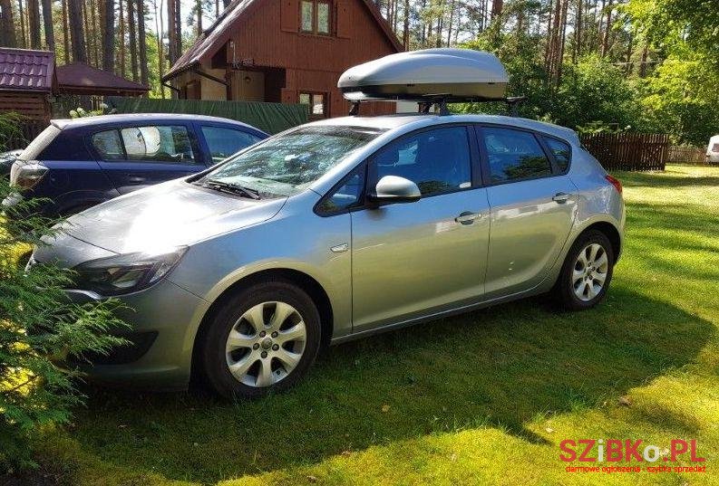 2014' Opel Astra photo #1