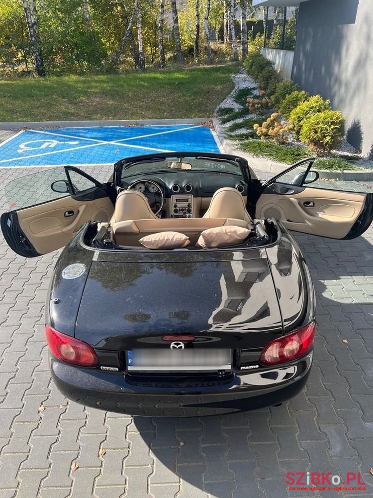 2005' Mazda MX-5 photo #5