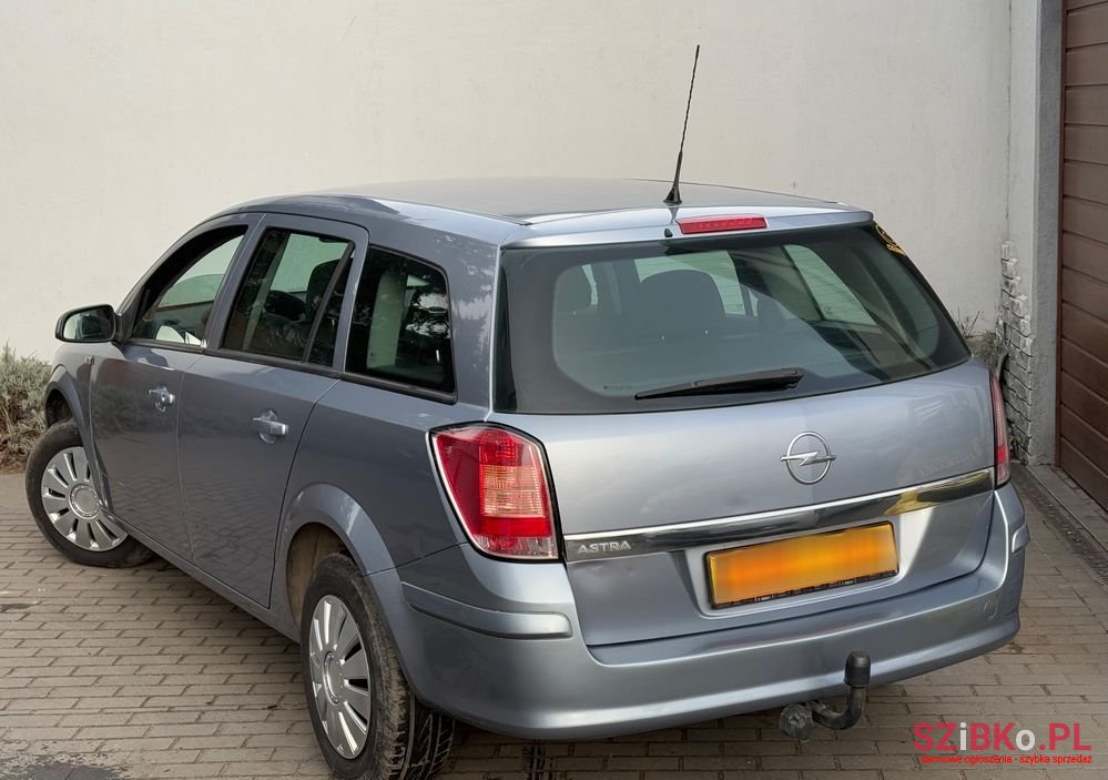 2010' Opel Astra 1.4 Edition photo #4