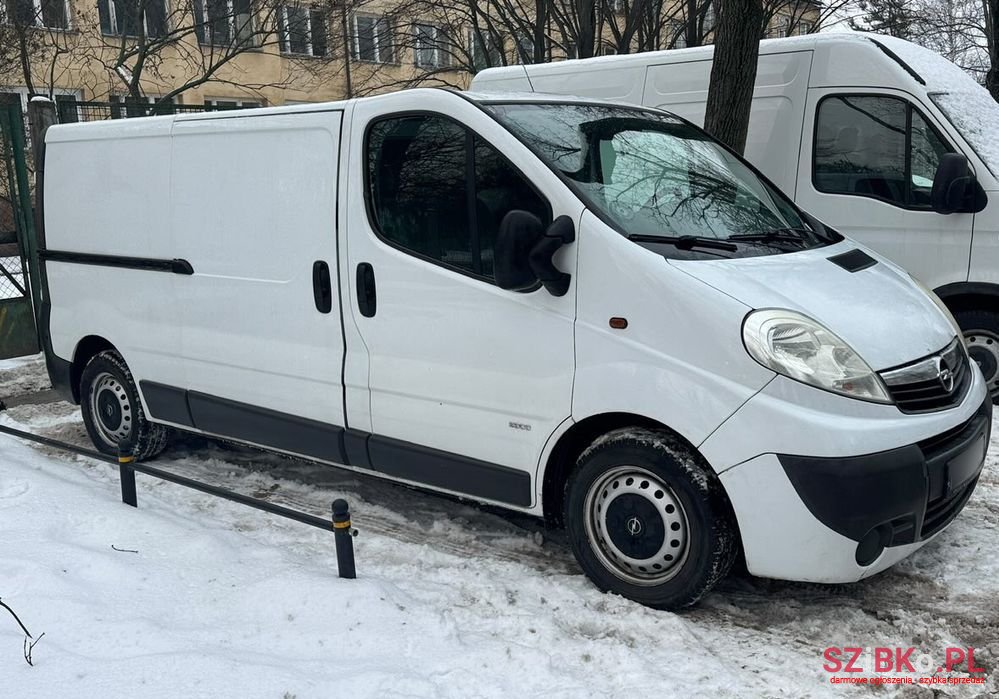2007' Opel Vivaro L1H1 2.7T photo #2