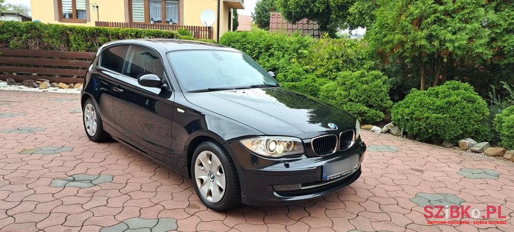 2008' BMW 1 Series photo #1
