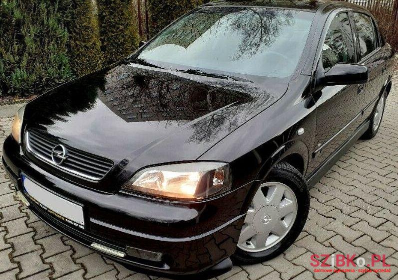 2003' Opel Astra photo #1