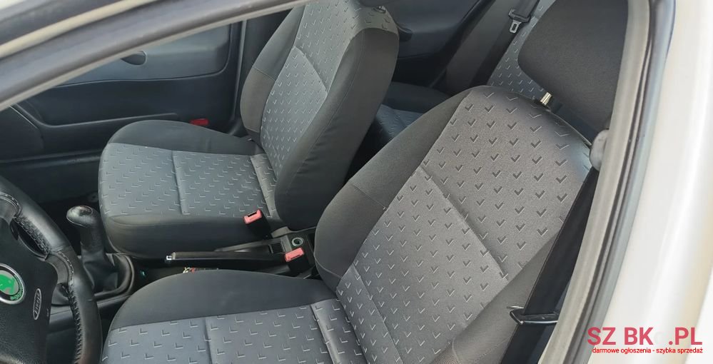 2003' Skoda Octavia photo #5