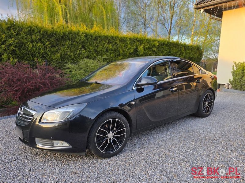 2011' Opel Insignia photo #1