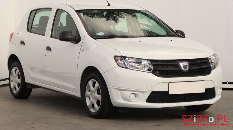 2016' Dacia Sandero photo #1