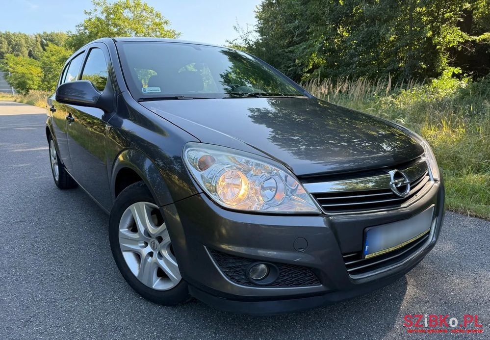 2009' Opel Astra Iii 1.4 Cosmo photo #1