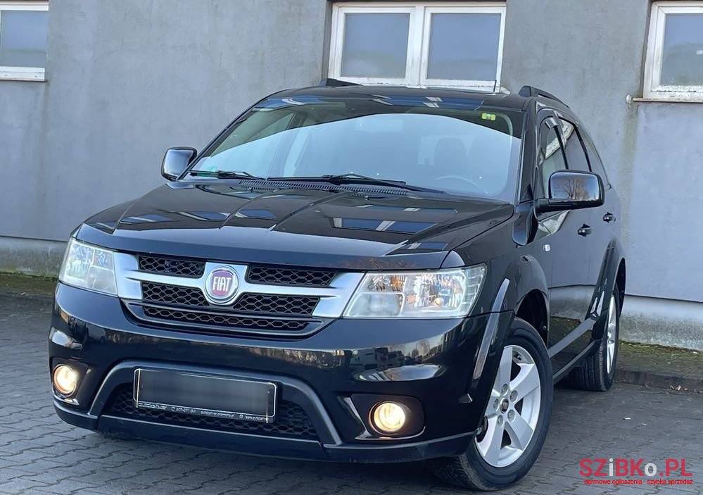 2012' Fiat Freemont photo #4