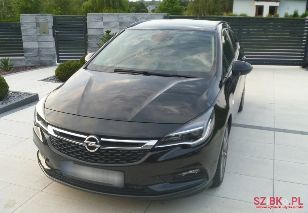 2019' Opel Astra photo #4