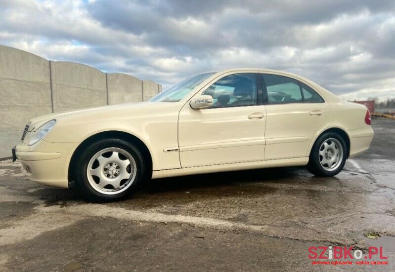 2005' Mercedes-Benz Klasa E photo #4