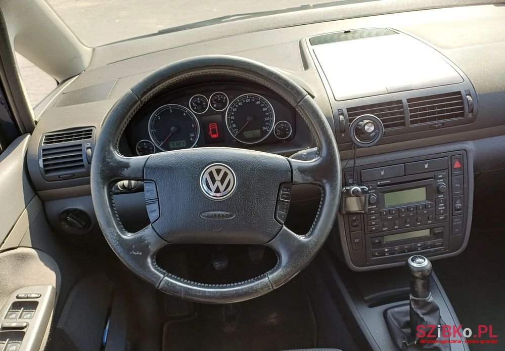 2008' Volkswagen Sharan photo #5