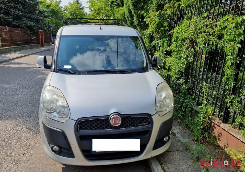 2010' Fiat Doblo photo #3