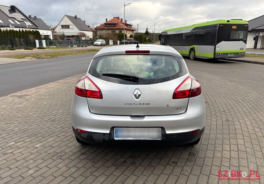 2010' Renault Megane photo #3