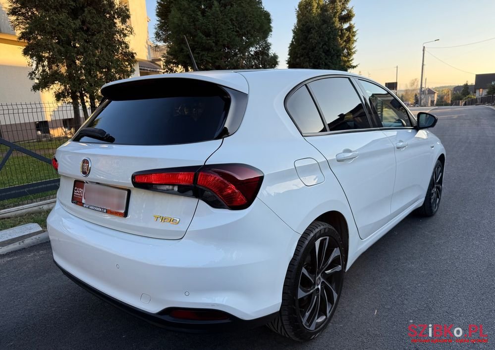 2017' Fiat Tipo photo #6