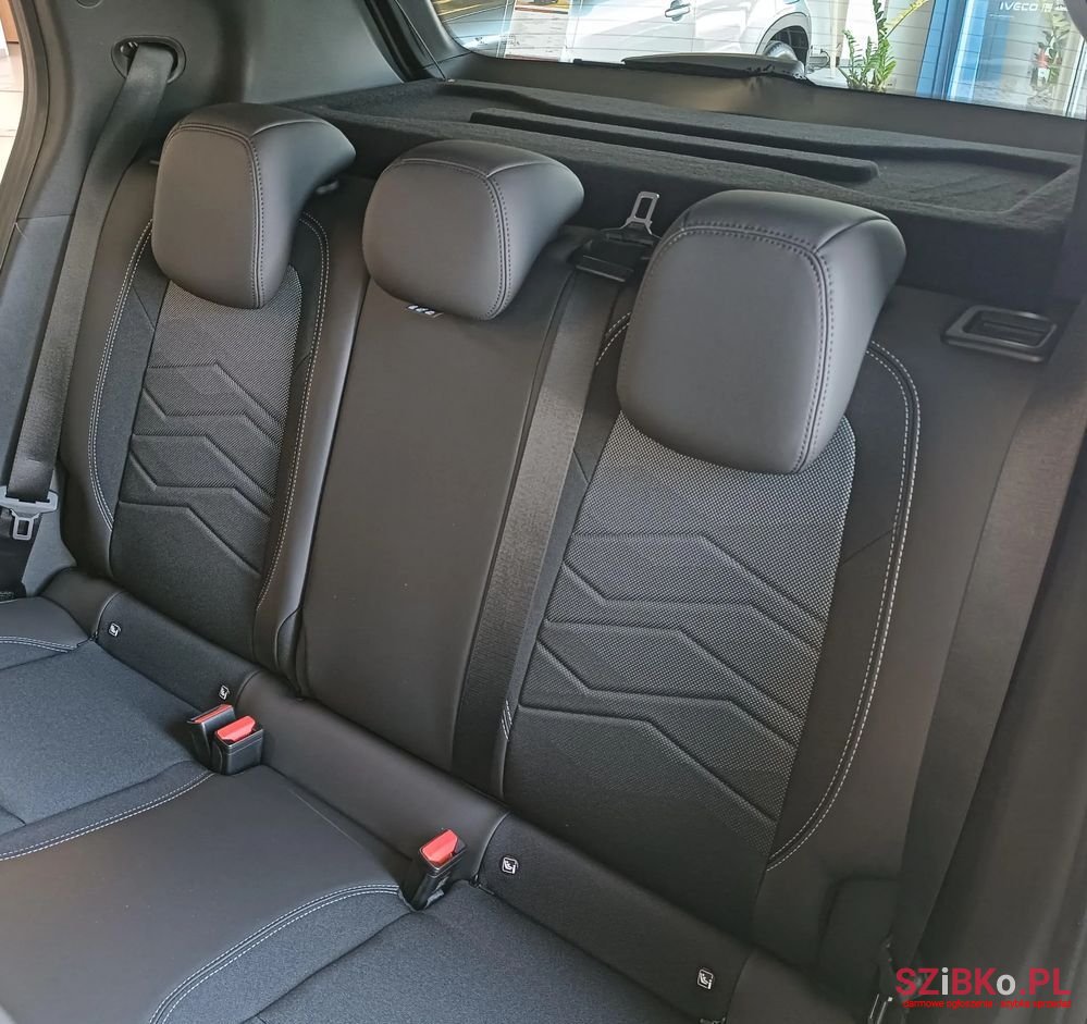 2024' Jeep Avenger photo #5