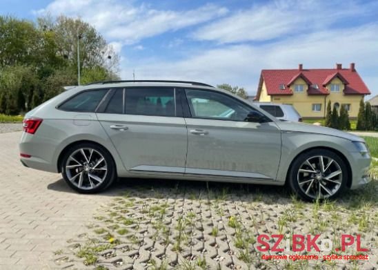 2018' Skoda Superb photo #5