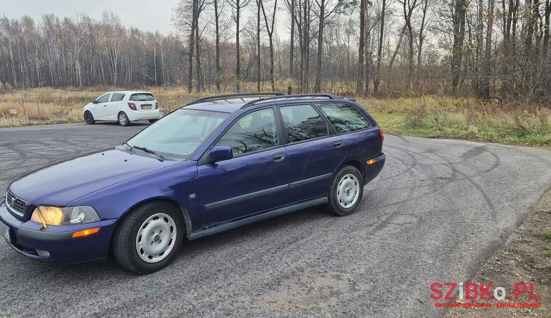 2003' Volvo V40 photo #2