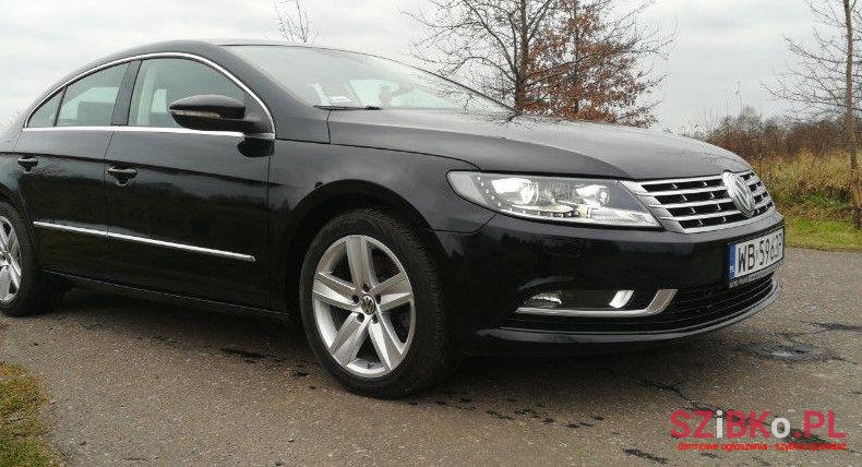 2015' Volkswagen Passat photo #1